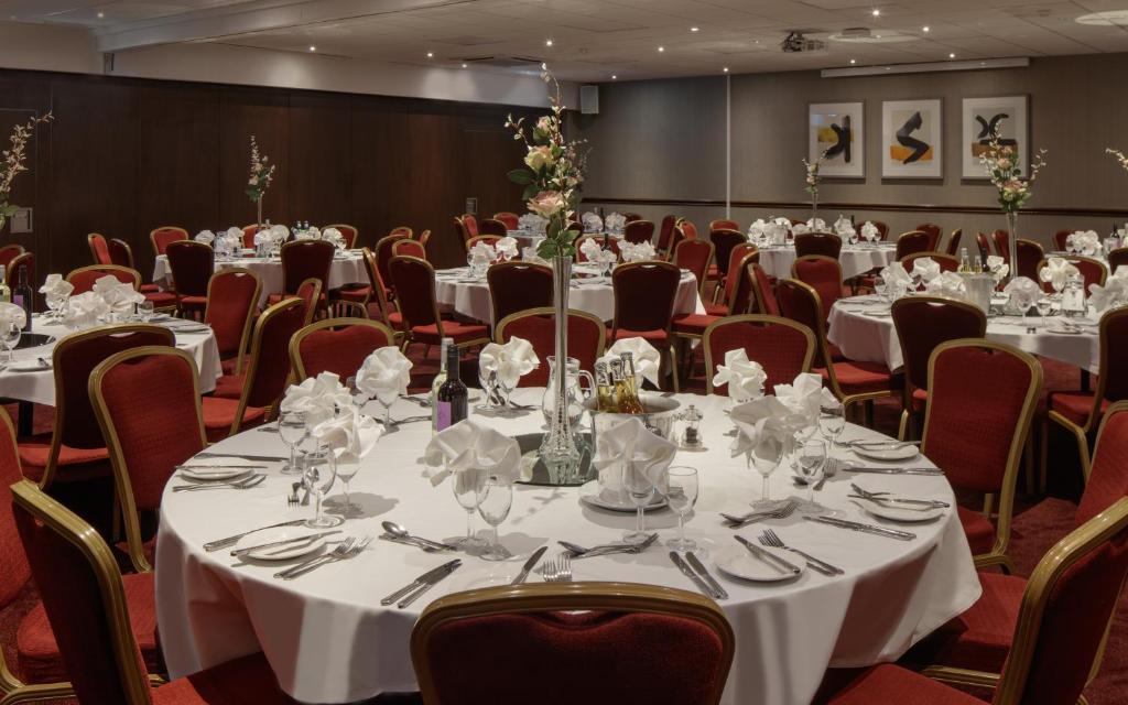 Delta Hotels By Marriott Warwick Γουόργικ Εξωτερικό φωτογραφία